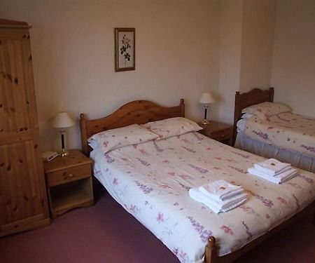 Cefn Uchaf Guesthouse Garndolbenmaen Екстериор снимка